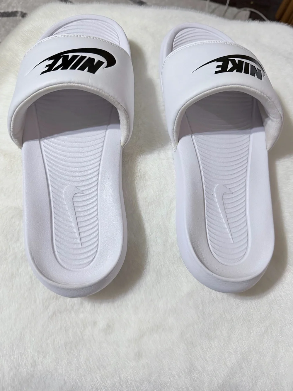 Nike victori one- slide